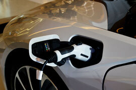 Tesla - Droht die Insolvenz?